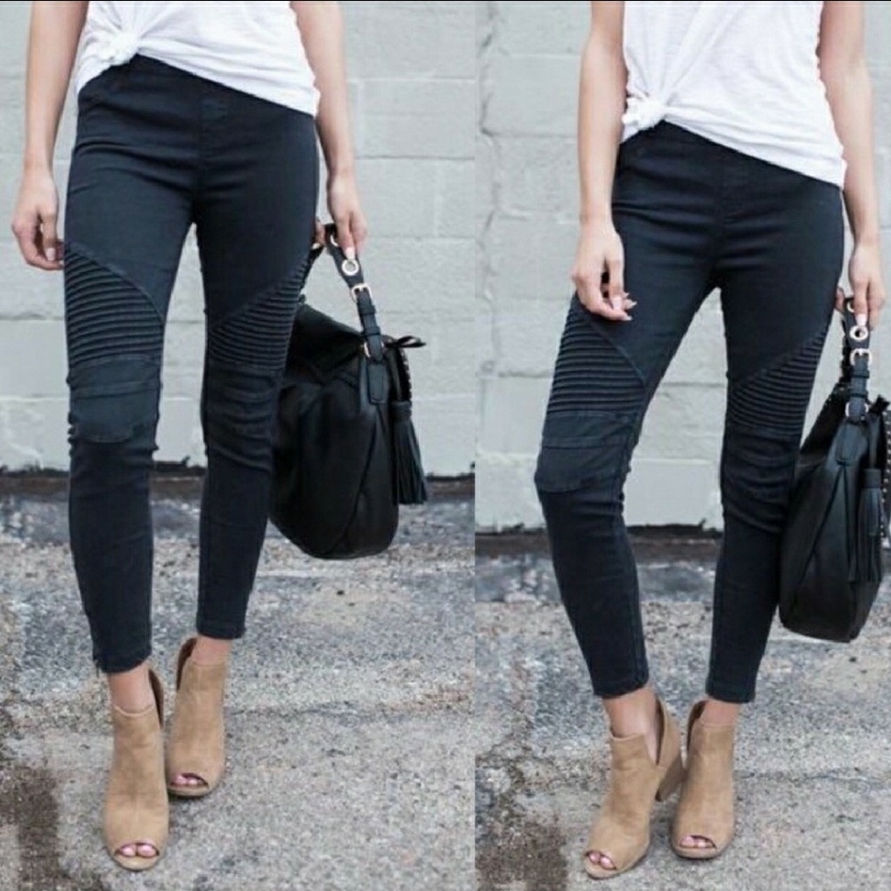 🌟New! Black Jeggings🌟